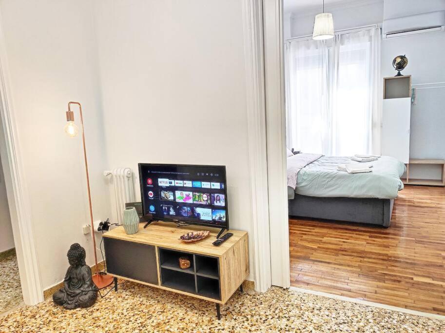 As ✓Two Bedroom Apartment In Thissio Атина Екстериор снимка